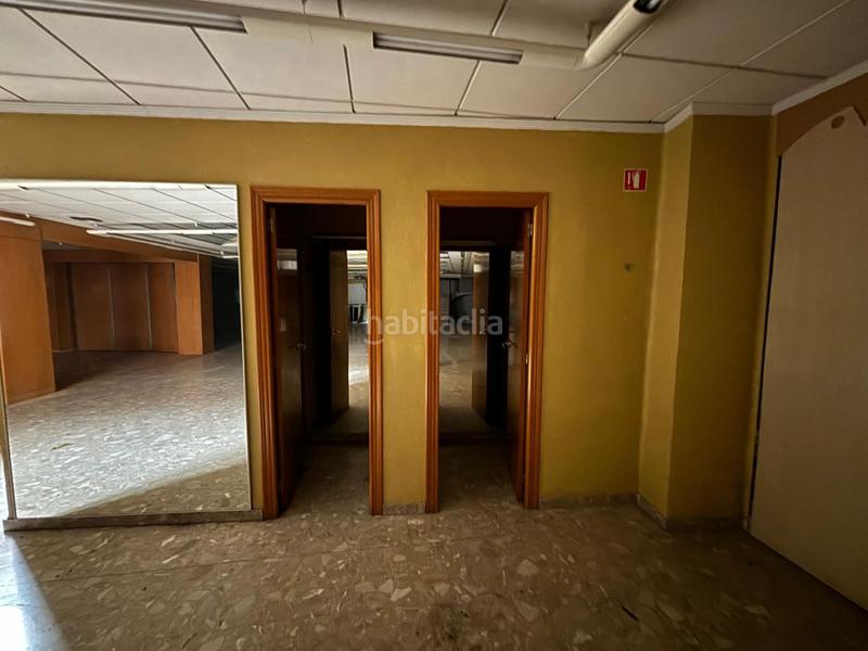 Foto 0f09bbc7-8d59-43bf-93c4-f177a49e3000. Edifici a Vall d´Uixó (la)