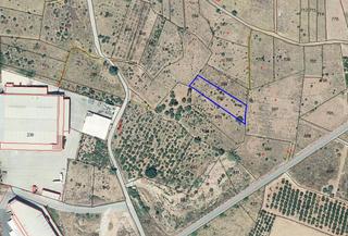 Terreny residencial a Partida vinambros 1. Solar en venta en la vall d´uixo.