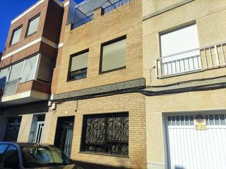 Maison  Carrer ample. Casa en venta en centro, 4 dormitorios.