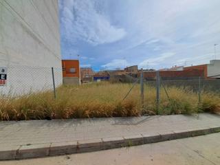 Wohngrundstück in Almenara. Solar en venta en pueblo.