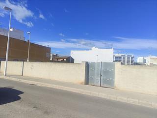 Terreny residencial  Carrer de sant pere. Parcela residencial en venta en centro.