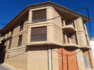 Edifici a Estrella 27. Edificio en venta en benlloch.