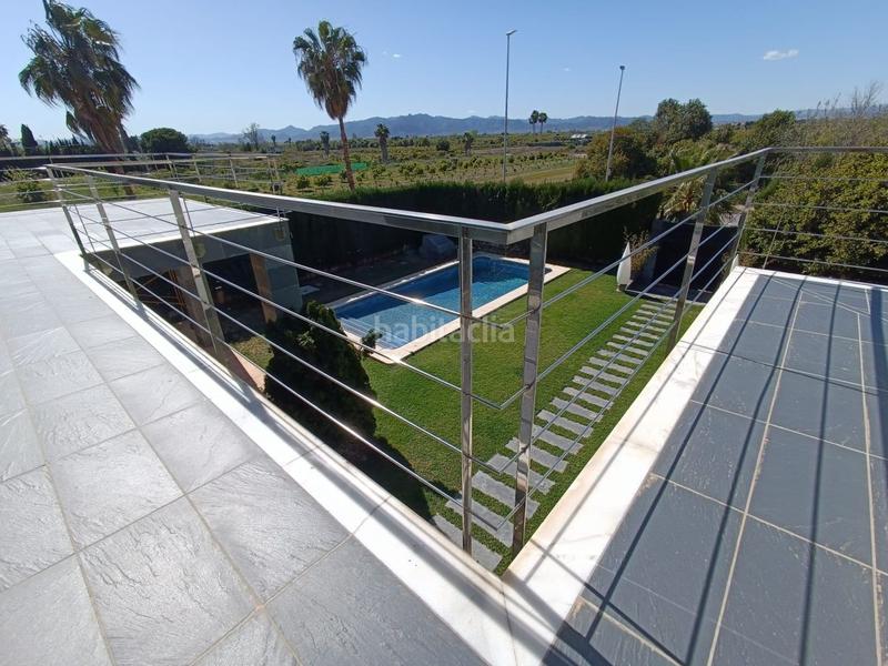 Foto 90322f2b-a8b4-4ca6-932f-f972e4ea8abb. Xalet amb aparcament piscina a Playa Burriana