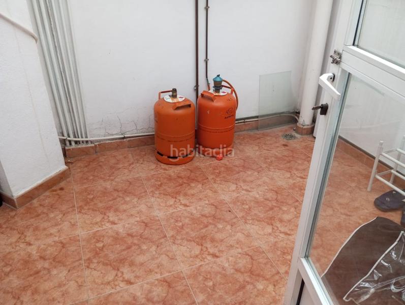 Foto c6f34bda-751f-4570-a2ee-5fa925e22ad5. Edifici a Tales