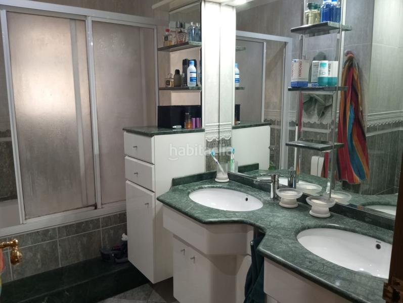 Foto e0a597f6-df3d-411d-937a-07a9a42b66a2. Edifici a Tales