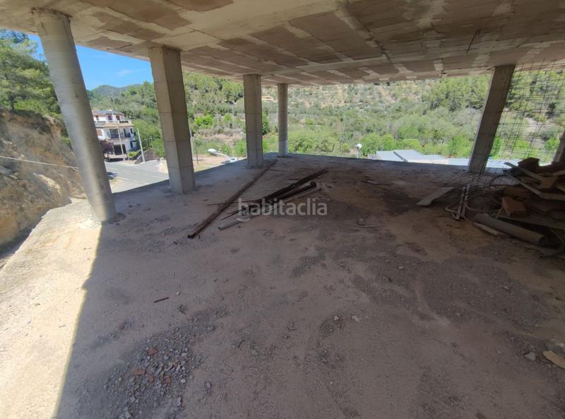 Foto f3fd77c2-b326-47eb-b2ac-7dcd19283e07. Edificio  en venta . en Eslida
