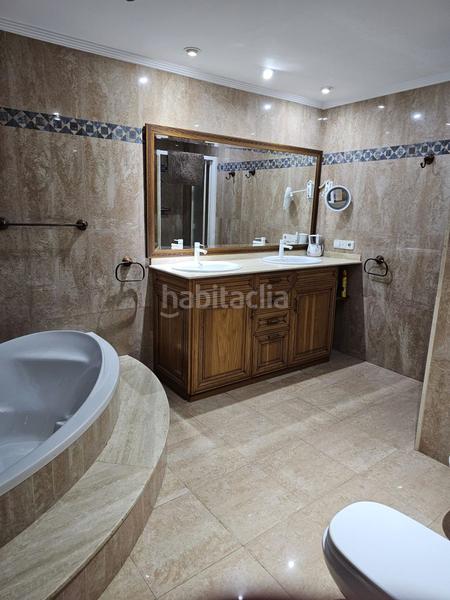 Foto 518f3723-bcaa-4827-b611-b9539a5ce13e. Chalet with heating parking in Playa Burriana