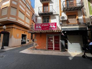 Casa in Casco Urbano. Casa con local en venta en casco urbano.