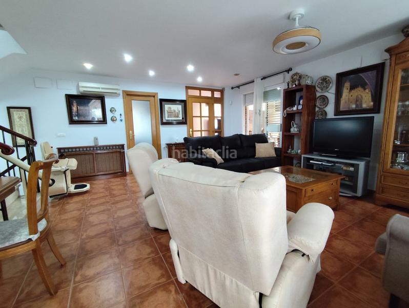 Foto 2c19dde2-b4f4-4e14-abe8-65326f95efa1. Casa a schiera con parcheggio piscina in Llombai Burriana