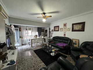 Appartement à Piscinas. Piso en venta en c. valencianas, 4 dormitorios.