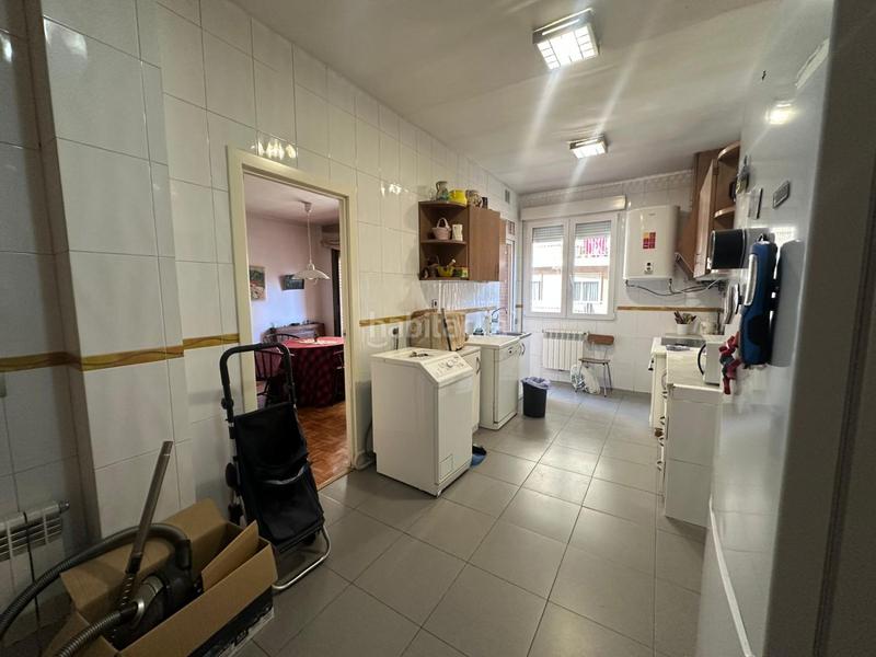 Foto c03aa86c-ab0e-4a06-8029-507bff84d379. Pis a Plaza Illes Columbretes Castellón de la Plana