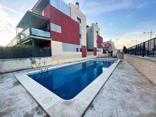 Casa adossada  Om blanch. Adosado en venta en cami l.om, 3 dormitorios.