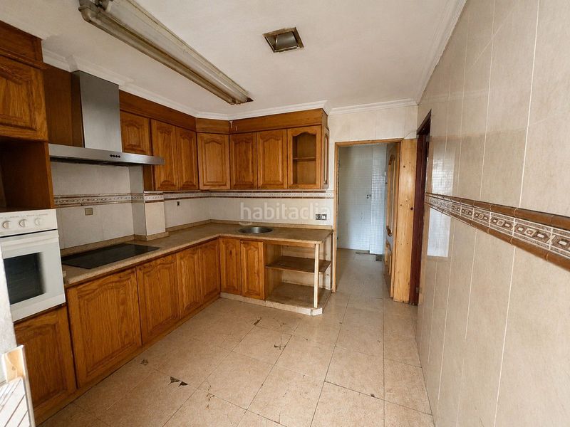 Foto f3ad6859-4bc0-4624-92e5-2e7747eca32f. Casa adossada a Alcora (l´)