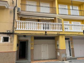 Casa a schiera in Vall d´Uixó (la). Adosado en venta en carbonaire, 3 dormitorios.