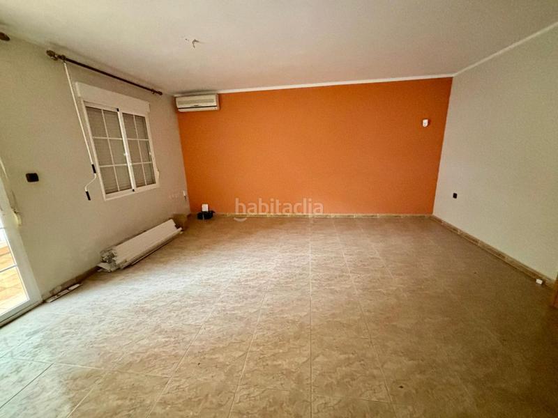 Foto dfc693d8-9aa2-4605-99bc-32a0a63d10c4. Casa adossada amb aparcament a Vall d´Uixó (la)