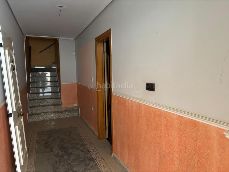 Foto f8299dfb-ab9f-4a95-a502-134c038c03a6. Casa adossada amb aparcament a Vall d´Uixó (la)