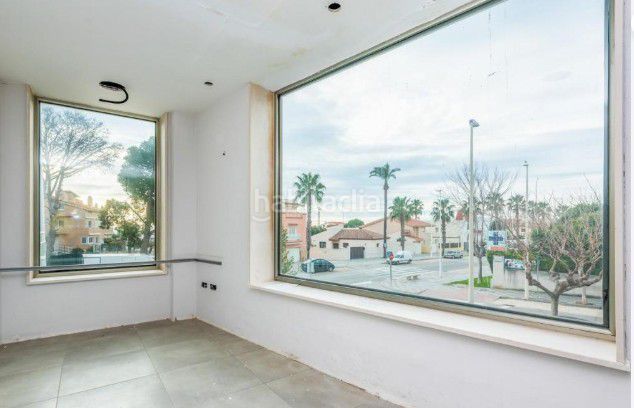Foto e16ea756-5fcc-426c-bf1b-b5e433ad906b. Local comercial a Papa Luna - Platja del Gurugú Benicarló