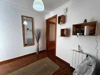 Piso  San salvador. Piso en venta en lalcora, 2 dormitorios.