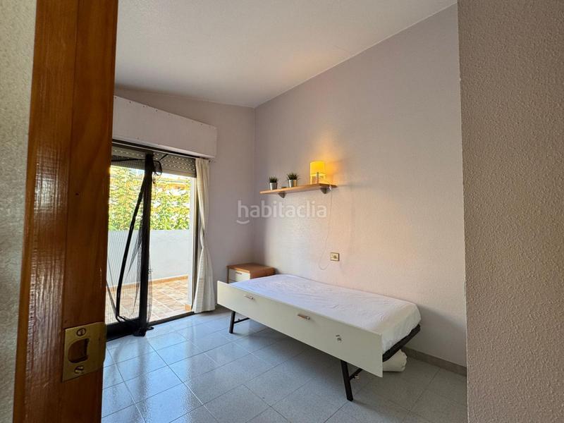 Foto 866d39d8-0f3a-4270-92c8-1a59fc3fbf0e. Chalet  individual en venta en playa, 5 dormitorios. en Moncofa