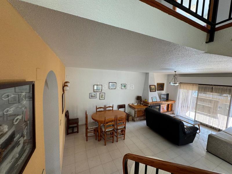 Foto ae397abd-3f2e-4389-aa5b-69ff9184d602. Chalet  individual en venta en playa, 5 dormitorios. en Moncofa