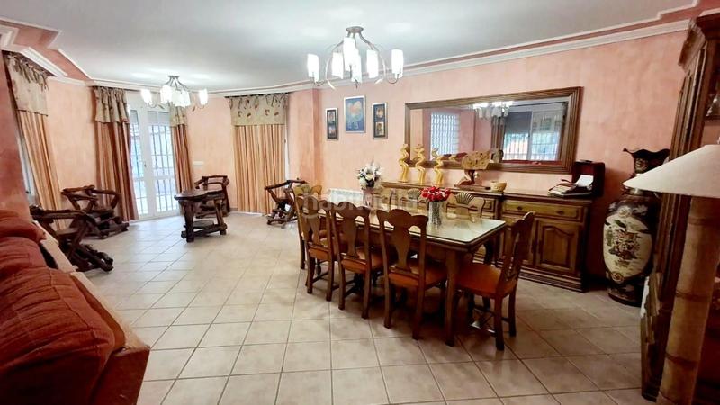 Foto 225a034e-3a01-434b-b27d-479d9b71e2ff. Casa con parcheggio in Borriol