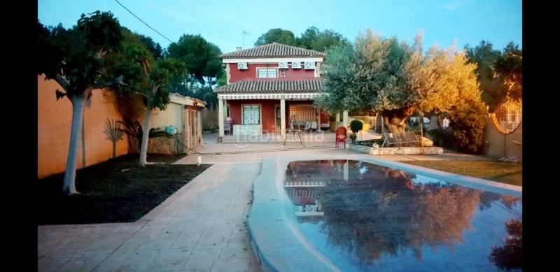 Foto f2eebf42-3fbe-4232-807c-e74da6ca9f44. Casa con parcheggio in Borriol