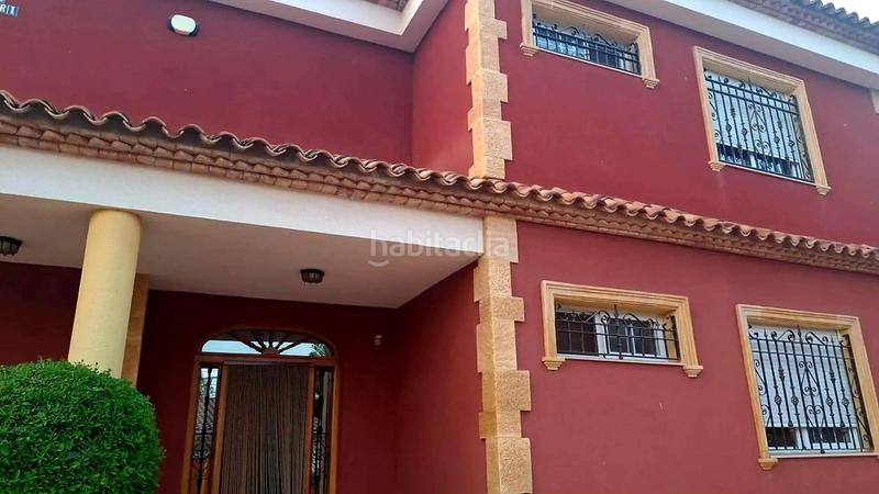 Foto fcc9f3ea-57a0-4fea-aebc-beb83cfba81a. Casa con parcheggio in Borriol