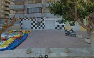 Local commercial  Gibraltar. Local com. en venta en playa de la concha.