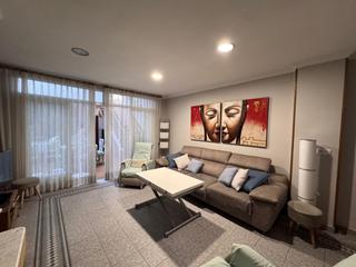 Maison  Artur perucho i badia. Casa en venta en centro, 6 dormitorios.