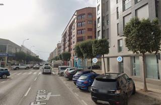 Local commercial  Joanot martorell. Local com. en venta en piscina.