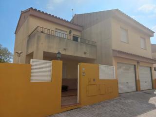 Casa adosada  Om blanch 57. Adosado en venta en playa, 3 dormitorios.