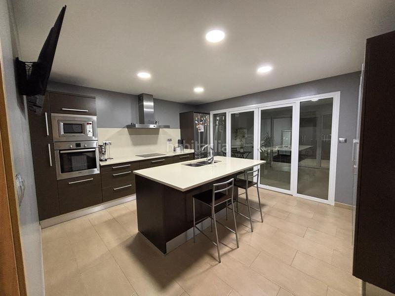 Foto de66a9ec-1def-40fb-9182-b02db8d5c6e7. House with heating parking in Vall d´Uixó (la)