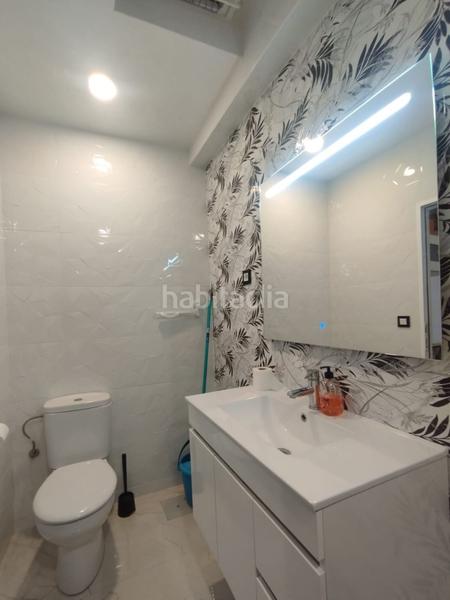 Foto 664e85dd-d72b-4c9e-95c1-c51c025963a2. Casa adossada a Casco Urbano Vinaròs