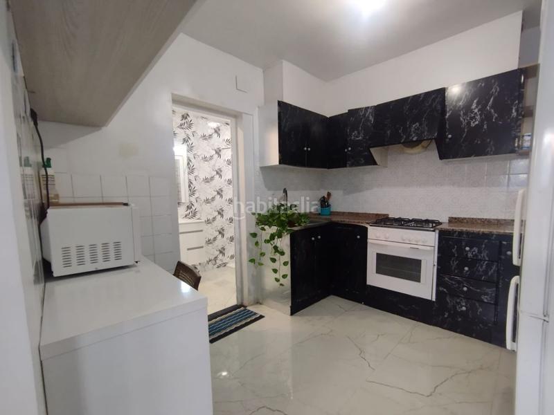 Foto 9b054137-d07f-4311-a0af-75ee314f846c. Casa adossada a Casco Urbano Vinaròs