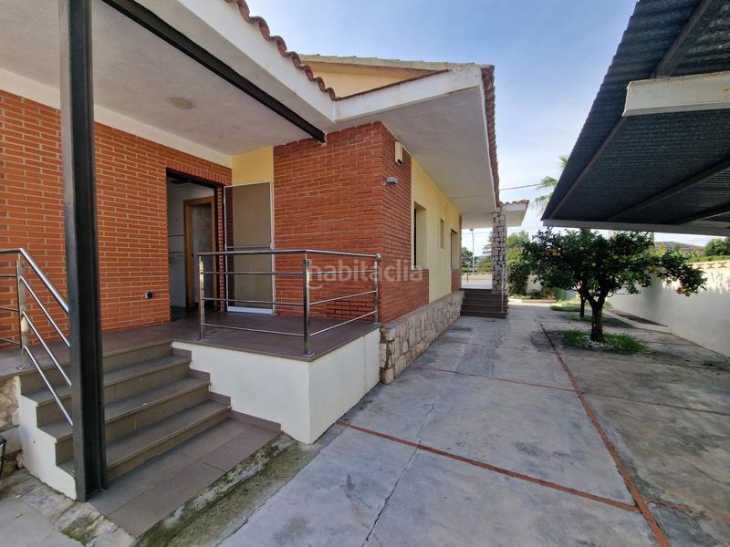 Foto 5b8a45e8-9027-471d-9203-fa1a4714dd2e. Chalet con parcheggio in Montesol Eliana (l´)