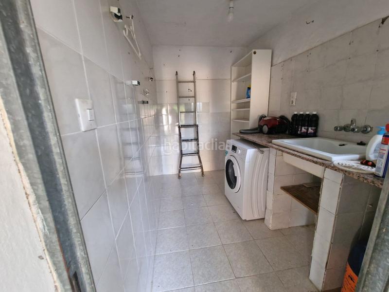 Foto 6ccd9f7e-f0ab-451c-bfa2-b3e399b0c4c5. Chalet con parcheggio in Montesol Eliana (l´)