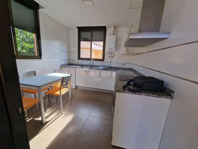 Foto 935dcfc3-0684-49b3-8ab5-d043a1c0bb0f. Chalet con parcheggio in Montesol Eliana (l´)