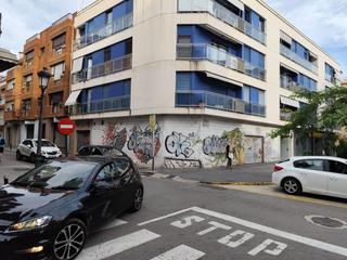 Posto auto in Mare de deu del carmen 1. Garaje en venta en centro.
