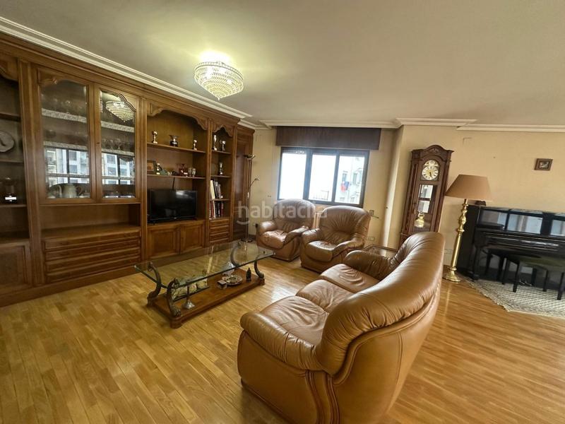 Foto c4ea1873-2c3f-436c-8a34-c49dc6f83960. Pis amb calefacció aparcament a Plaza Illes Columbretes Castellón de la Plana