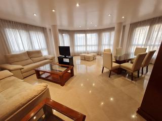 Location Appartement  Capuchinos 2. Piso en alquiler en plaza m agustina, 4 dormitorios.