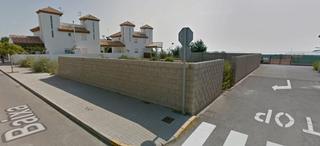 Terreno residencial en La Torre-Playa de Chilches. Solar en venta en playa.