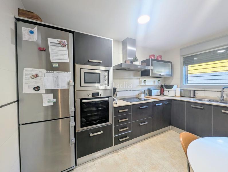 Foto 74d80038-22dd-41f9-a288-e32a4a001622. Casa adossada amb calefacció aparcament a Pau Lledó Castellón de la Plana