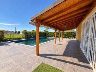 Xalet  La obra, derecha. Chalet en venta en grao de castellón  serradal, 6 dormitorios.
