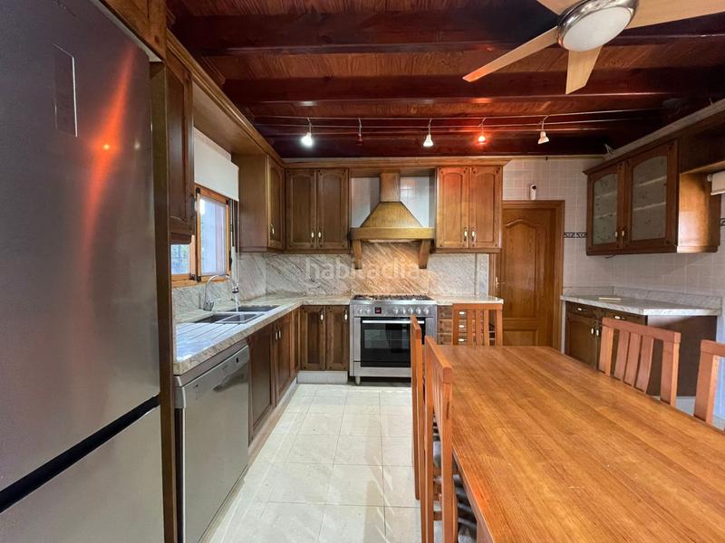 Foto 19c5ffcf-8c09-493d-87fa-987a9914fa85. Chalet avec parking dans Centro Burriana