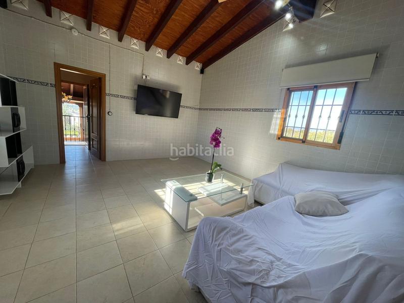 Foto b6e2c8ce-3849-49db-97b4-2e989e25339a. Chalet avec parking dans Centro Burriana