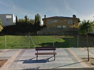 Terreny residencial a constitució
