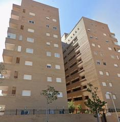 Local Comercial a Jardines del Mar. Local com. en venta en marina dor.