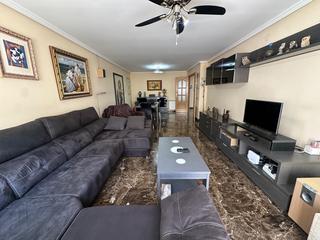 Pis  Calderon de la barca. Piso en venta en hospital don jaime, 3 dormitorios.