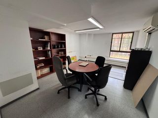 Local Comercial  La luna. Local com. en venta en castellon de la plana, 8 despachos.