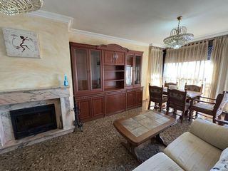 Piso  Alemania. Piso en venta en avda. alemania  italia, 4 dormitorios.